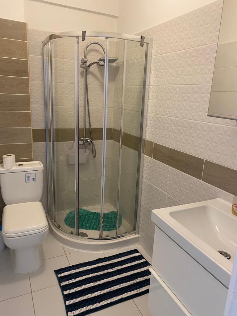 Modern Apartment In Pafos Near The Sea ภายนอก รูปภาพ